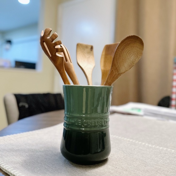 Le Creuset Kitchen New Le Creuset Utensil Crock In Artichaut Poshmark